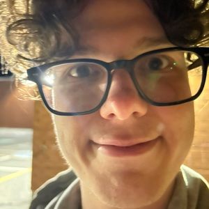 Meet your Posher, Alex